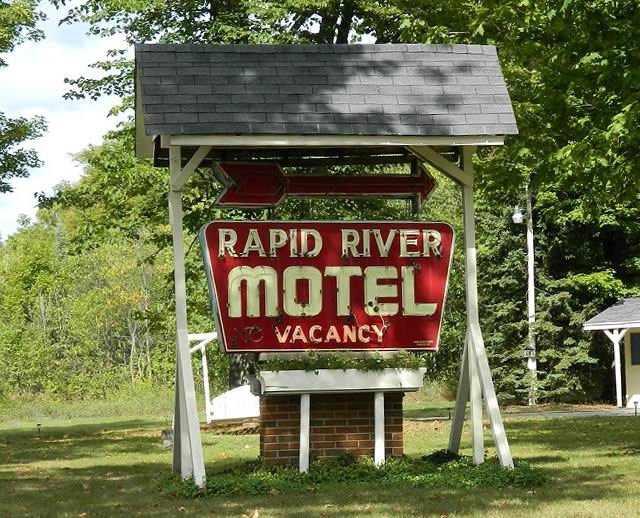 Rapid River Motel (newer photo)